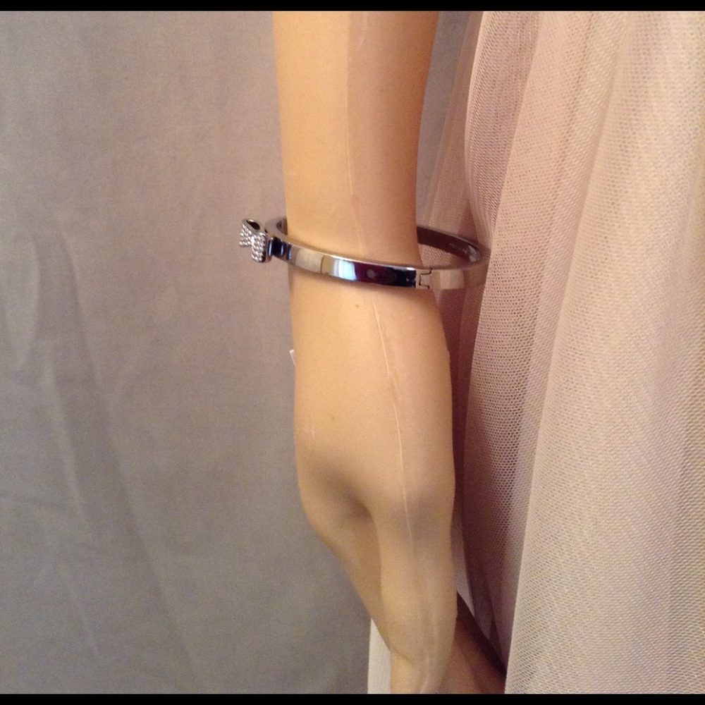 ❤️♠️Kate Spade Silver Pave Bow Bangle Bracelet - Picture 8 of 8